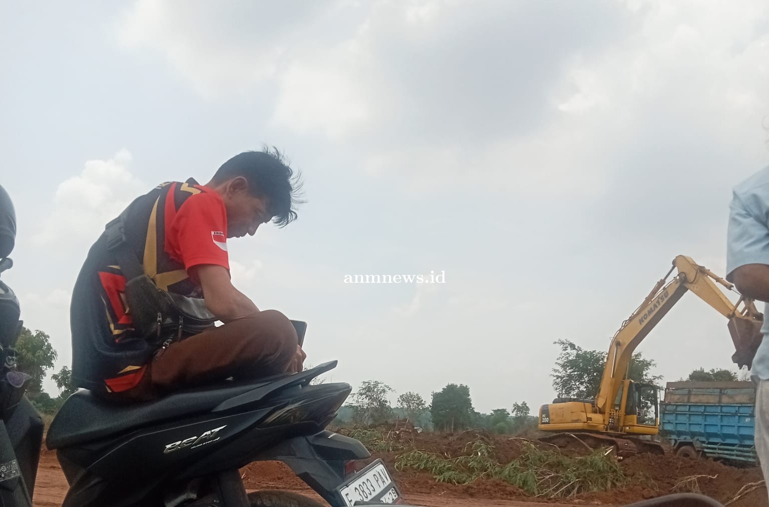 Masyarakat Amis blok Serang dan Pengguna Jalan, Resah Adanya Galian Tanah Merah