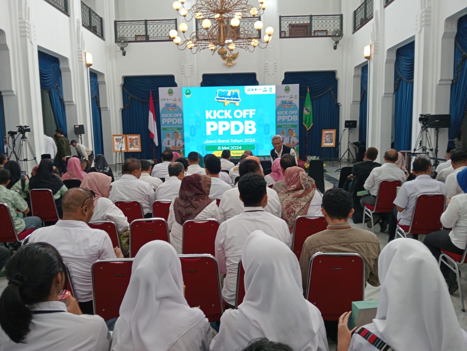 Disdik Jabar Diminta Terjunkan Tim Investigasi Terkait Jalur Zonasi