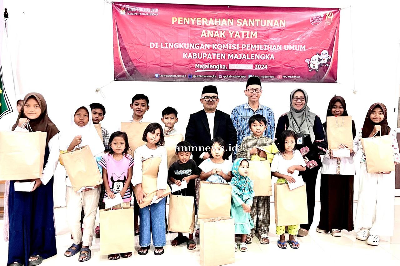 KPU Majalengka Gelar Baksos Berikan Santunan Anak Yatim Piatu