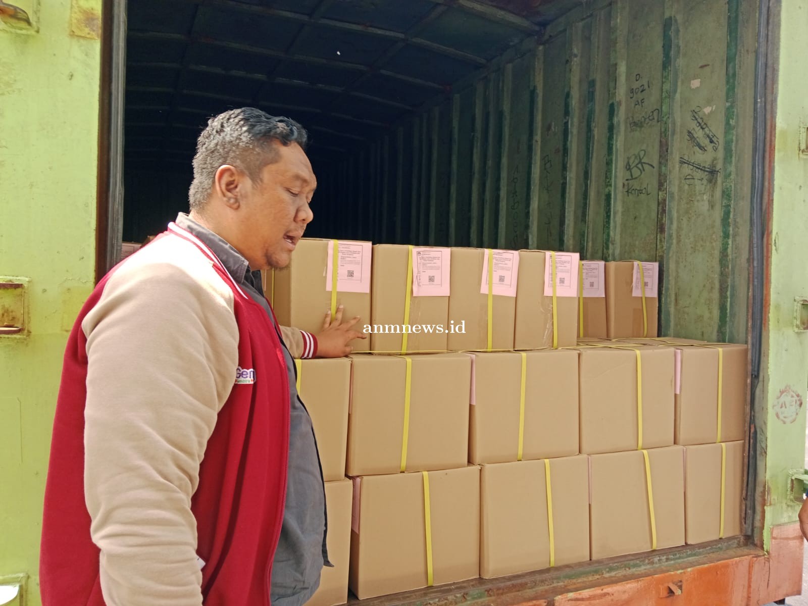 Logistik Surat Suara Pilkada Serentak 2024 Di Terima KPU Majalengka