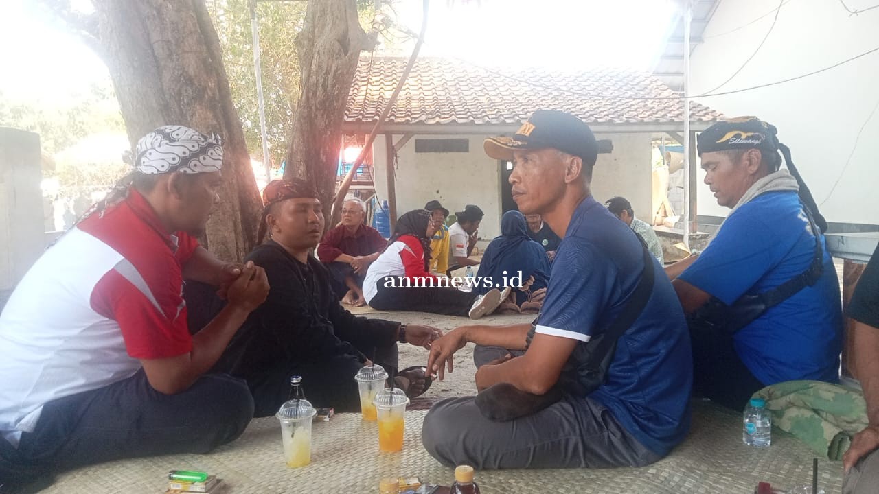 Munjung Buyut Jatem, Pedagang Kaki lima Banjir rezeki
