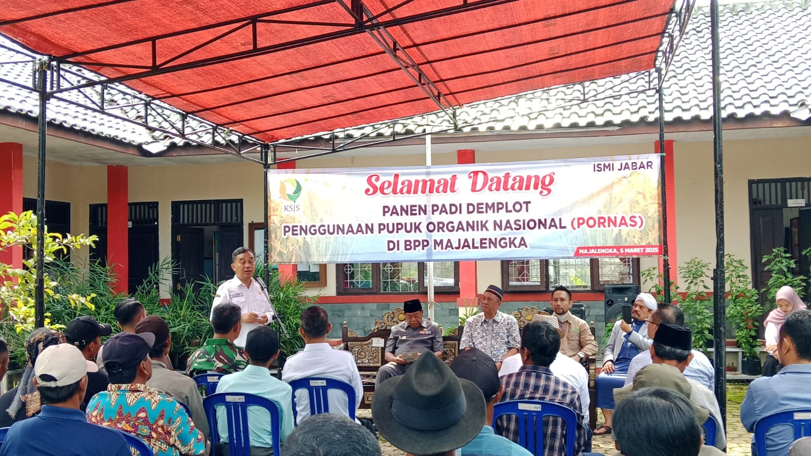 Bupati Majalengka Hadiri Panen Padi Demplot