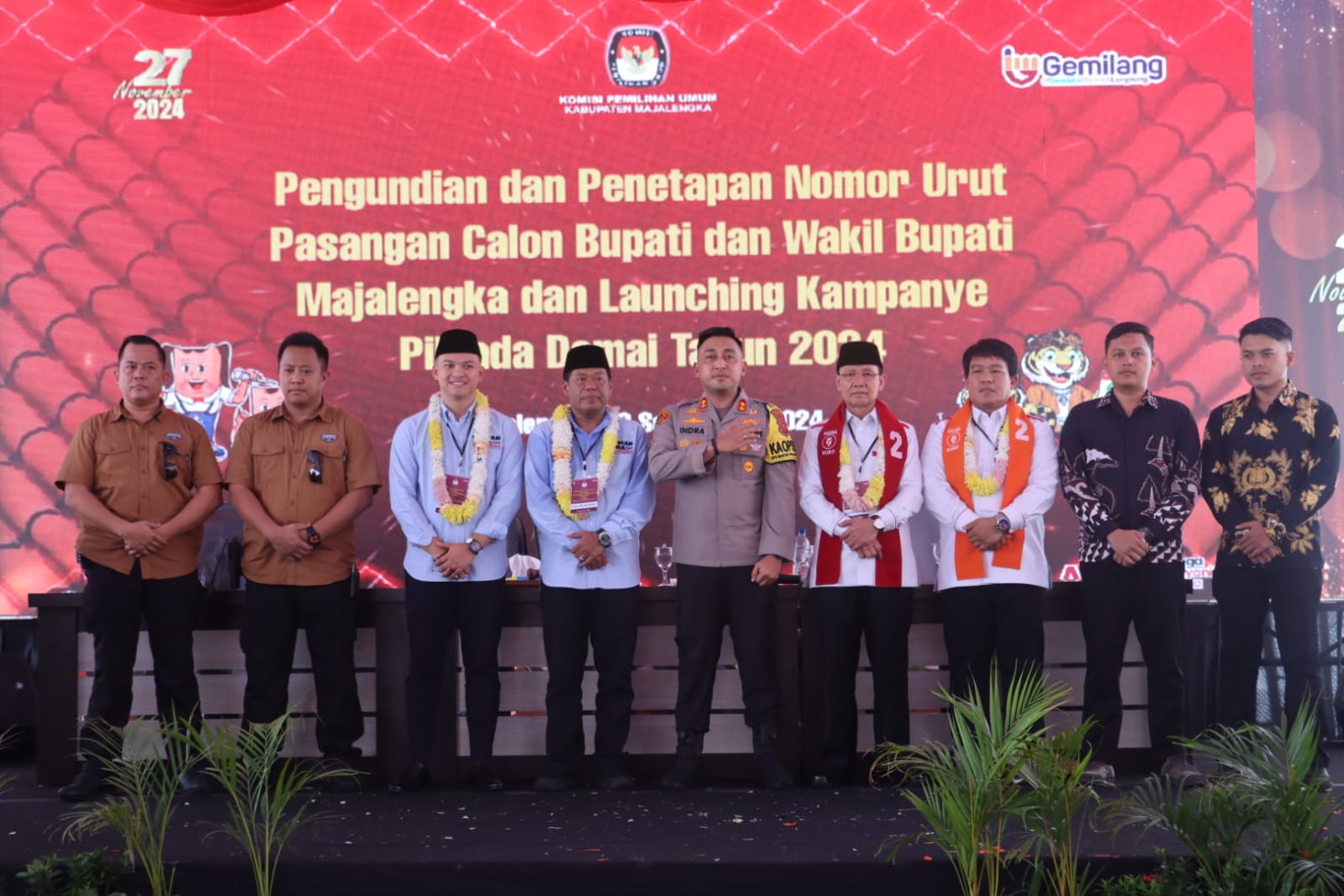 Kapolres Majalengka Pimpin Penyerahan Personil Walpri untuk Calon Bupati dan Wakil Bupati di KPU