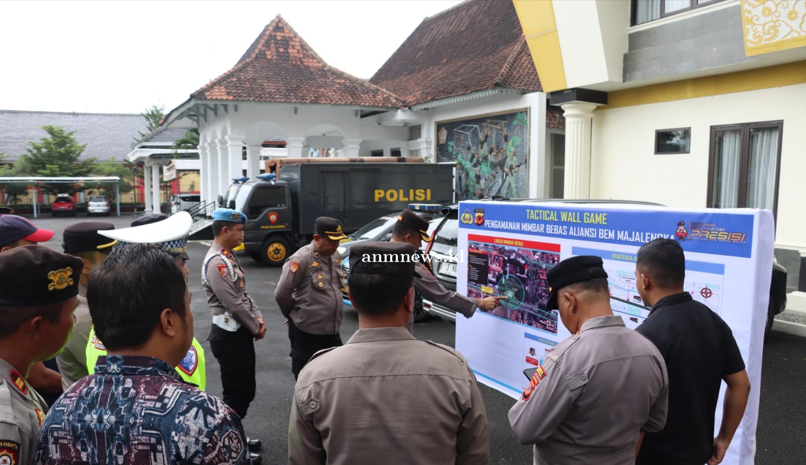 Polres Majalengka Gelar Apel Kesiapan Pengamanan Unras Aksi Simbolik Refleksi 100 Hari Kerja Preside