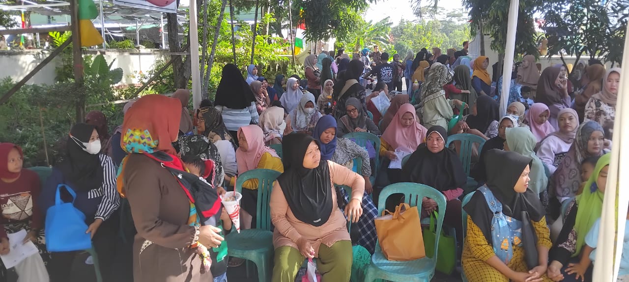 Cegah Stunting, Masyarakat Kecamatan Sedong Terima Bantuan