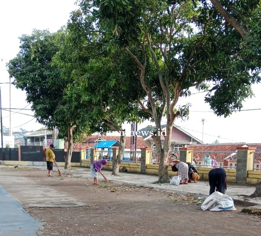 kerja_bhakti.jpg