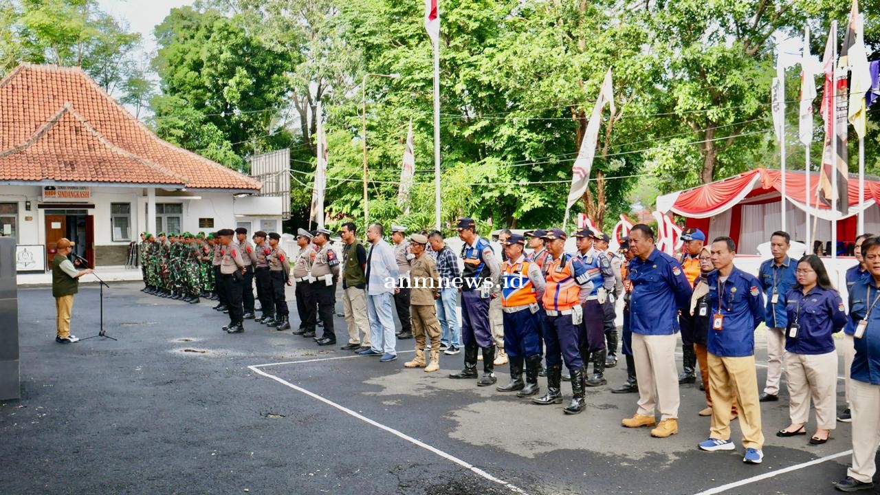 KPU Majalengka Pimpin Penertiban APK Hari Terakhir di Masa Tenang