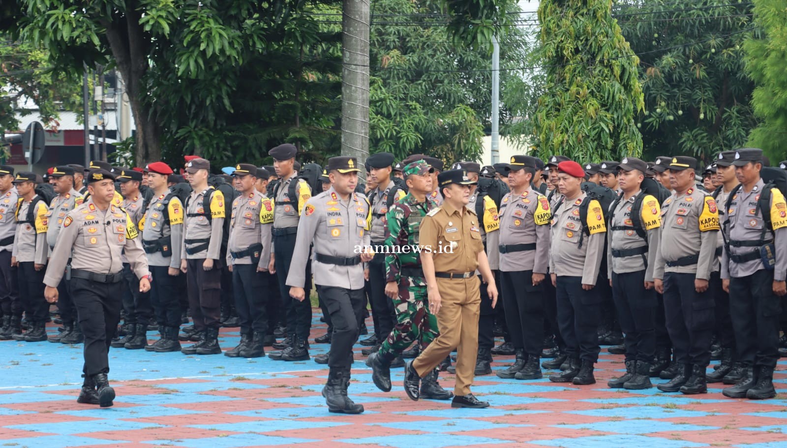 Kapolres Majalengka Pimpin Apel Pergeseran Pasukan Pengamanan TPS Pilkada Serentak Tahun 2024
