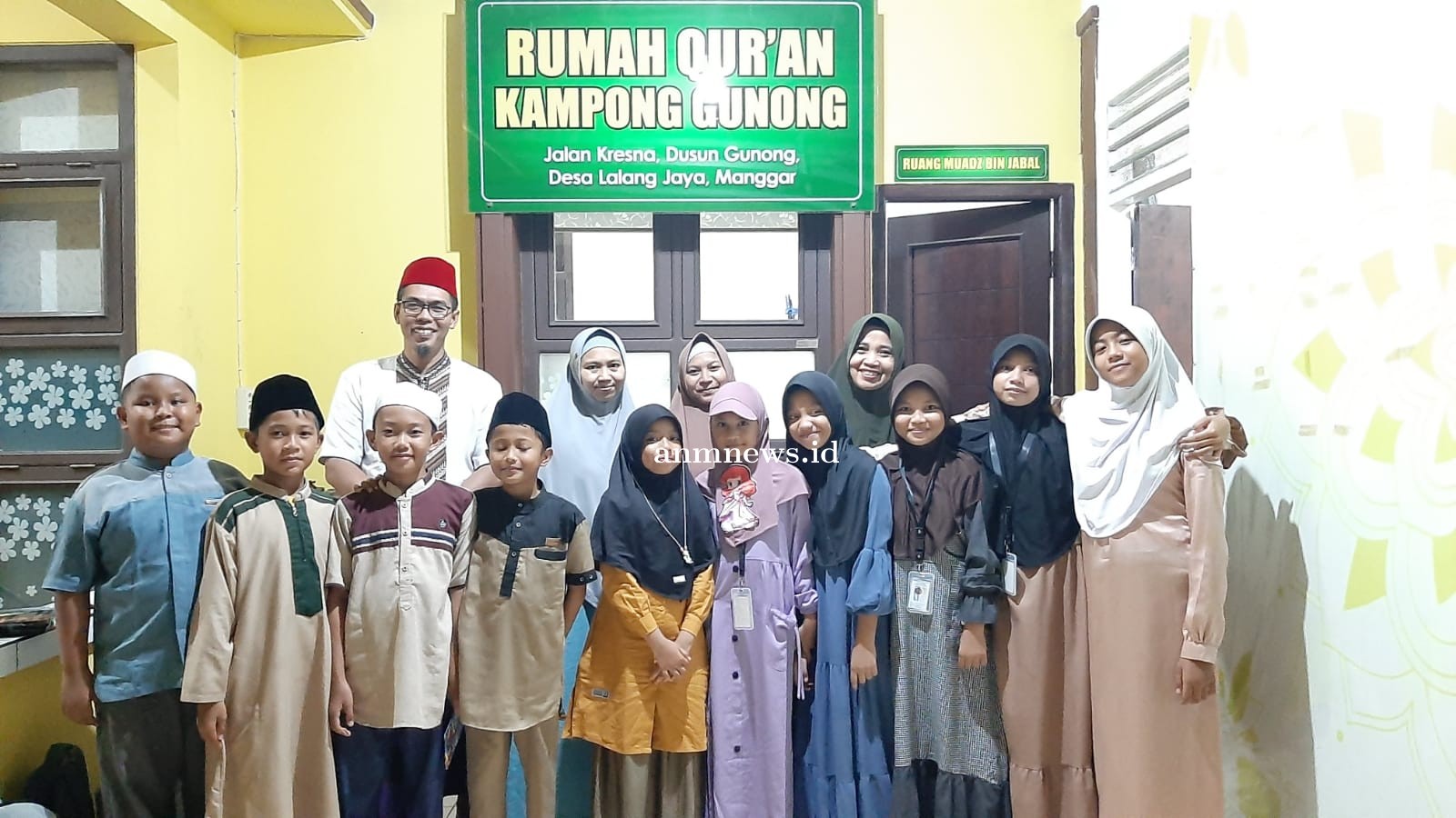 puluhan_santri.jpg